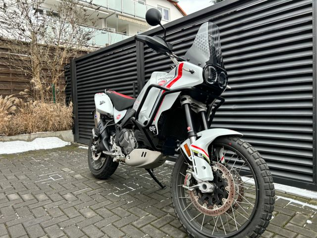 Hauptbild bild 18 DUCATI Desert X Lucky Explorer | Termignoni