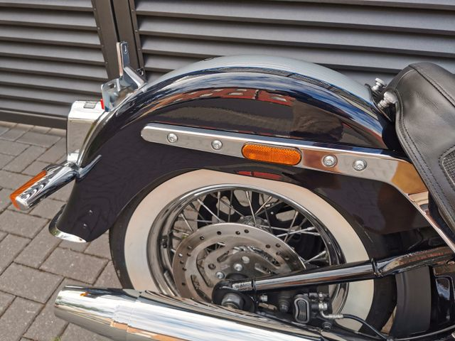 Hauptbild bild 110 HARLEY DAVIDSON FLDE Softail Deluxe 107 | nur 8217 km
