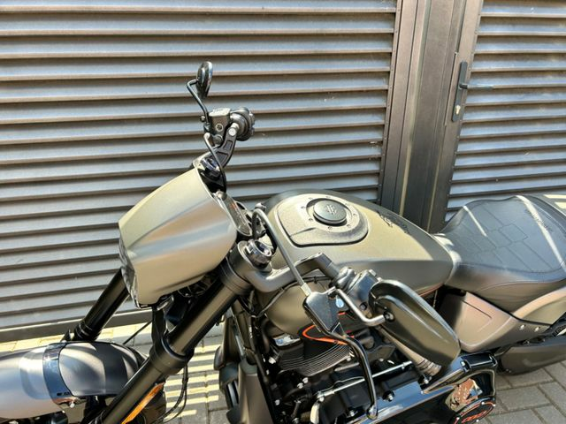 Hauptbild bild 51 HARLEY DAVIDSON Softail FXDRS 114 | 1.Hand |  Top Zustand