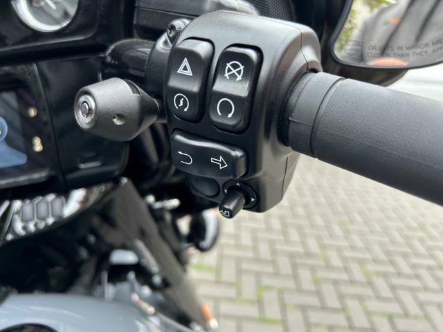 Hauptbild bild 9 HARLEY DAVIDSON FLHXST Street Glide ST 117