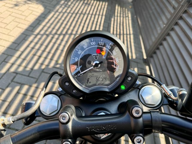 Hauptbild bild 8 TRIUMPH Bonneville Bobber T120 Black