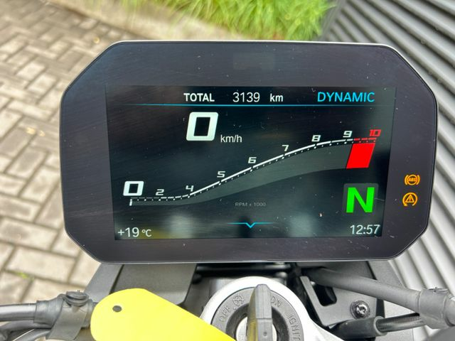 Hauptbild bild 80 BMW F 900 R  | nur 3136 km | 1.Hand