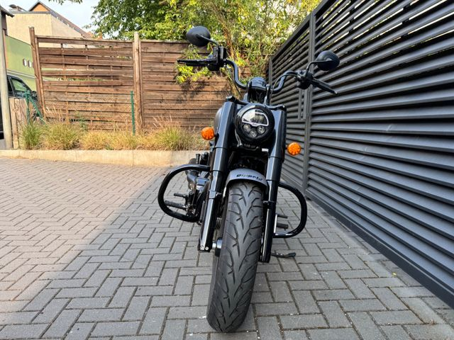 Hauptbild bild 128 INDIAN Chief Bobber Dark Horse nur 13696 km B2B