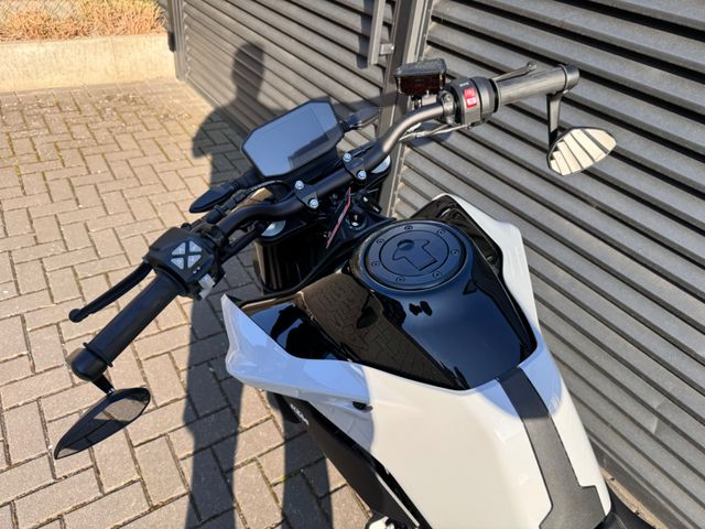 Hauptbild bild 10 KTM Duke 790 L kurzes Heck | IX Race Auspuff