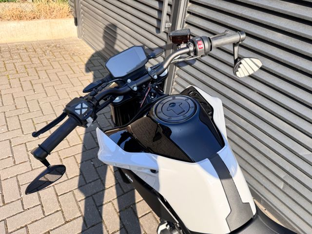 Hauptbild bild 11 KTM Duke 790 L kurzes Heck | IX Race Auspuff