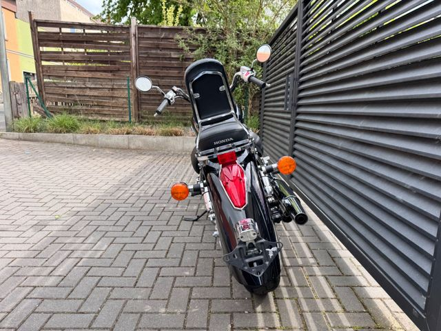 Hauptbild bild 8 HONDA VT750CS Shadow  nur 16842km