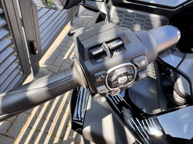 Hauptbild bild 6 HONDA GL 1800 Goldwing Tour  | nur 1334 km !