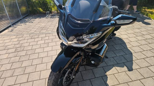 Hauptbild bild 18 HONDA GL 1800 Goldwing Tour  | nur 1334 km !