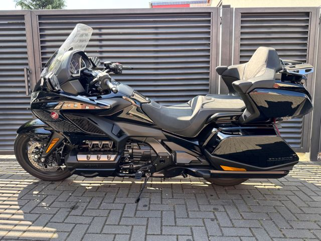 Hauptbild bild 9 HONDA GL 1800 Goldwing Tour  | nur 1334 km !