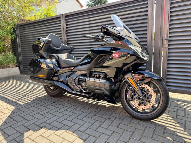 Hauptbild bild 2 HONDA GL 1800 Goldwing Tour  | nur 1334 km !