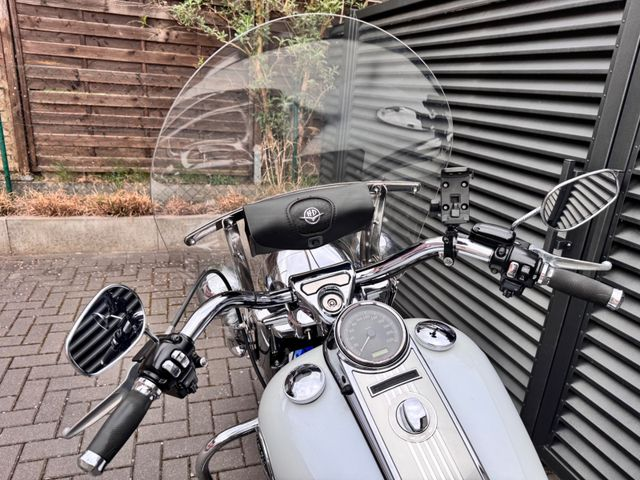 Hauptbild bild 88 HARLEY DAVIDSON FLHRC  Road King Classic J&H | sehr gepflegt