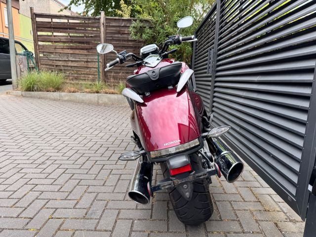 Hauptbild bild 6 HONDA GL1800C F6C Valkyrie  Exportpreis