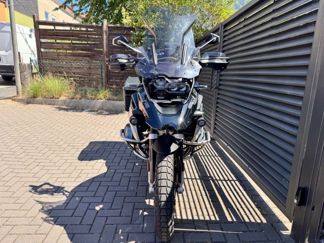 Hauptbild bild 12 BMW R1250GS Triple Black alle Pakete ESA