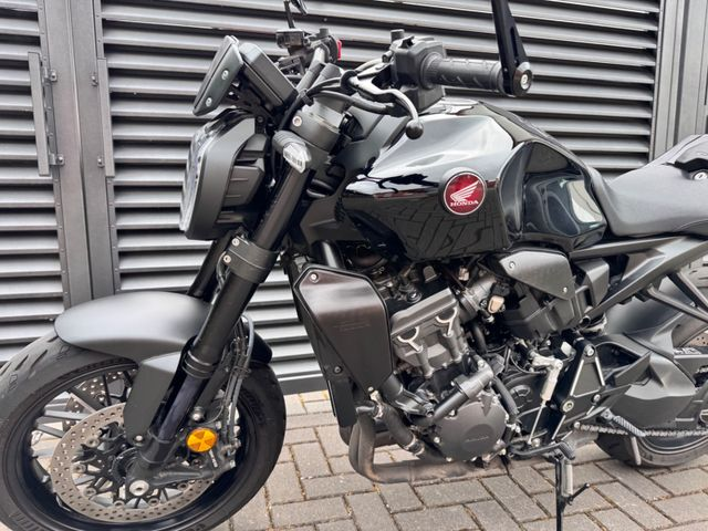 Hauptbild bild 62 HONDA CB 1000 RA SC 80 Black Edition | nur 3056 km