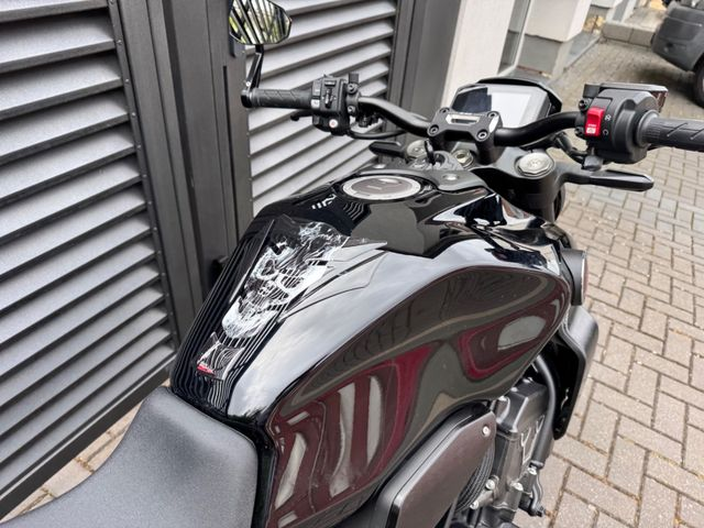 Hauptbild bild 55 HONDA CB 1000 RA SC 80 Black Edition | nur 3056 km