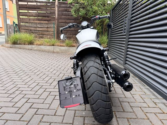 Hauptbild bild 9 INDIAN Scout Bobber 1133 |  Jekill&Hide | Fußrasten vor