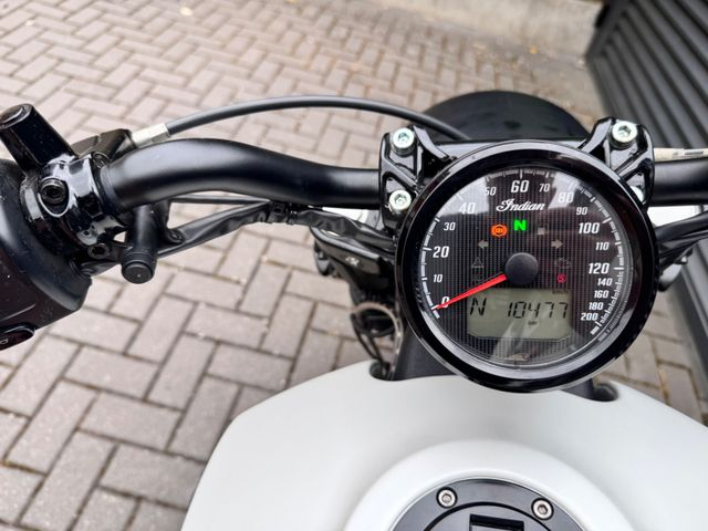 Hauptbild bild 8 INDIAN Scout Bobber 1133 |  Jekill&Hide | Fußrasten vor