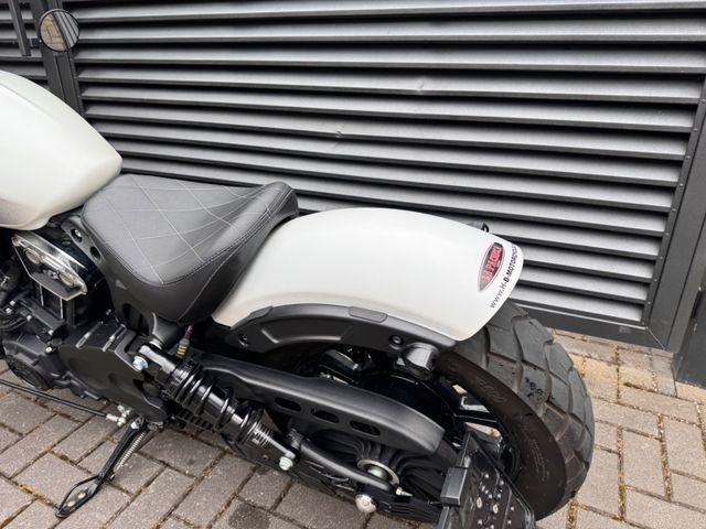 Hauptbild bild 6 INDIAN Scout Bobber 1133 |  Jekill&Hide | Fußrasten vor