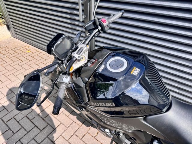 Hauptbild bild 76 SUZUKI GSX-S1000 black | nur 4408 km | Erstbesitz