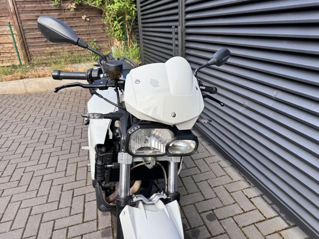 Hauptbild bild 41 BMW F 800R | unfallfrei | Scheckheft | HU NEU / tief