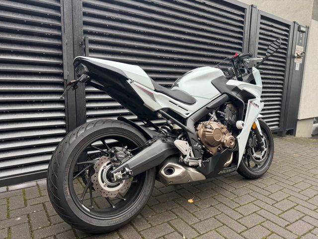 Hauptbild bild 2 HONDA CBR650 FA nur 10568 km
