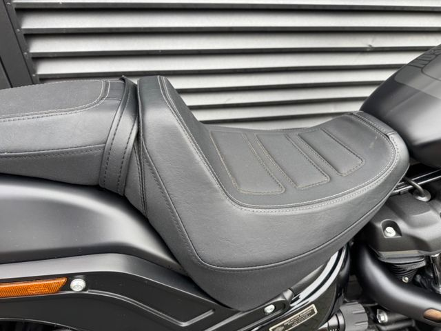 Hauptbild bild 10 HARLEY DAVIDSON Fat Bob 114 FXFBS nur 9146 km | S&S