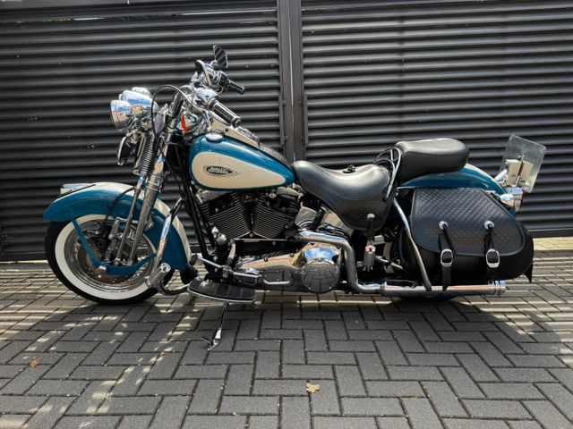 Hauptbild bild 26 HARLEY DAVIDSON Heritage Springer Classic | Kesstech