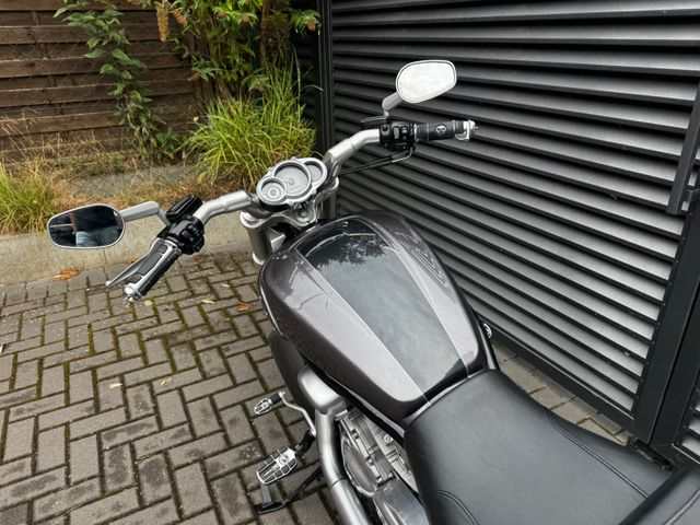 Hauptbild bild 18 HARLEY DAVIDSON VRSCF V-rod Muscle nur 8500 km | V&H Auspuff