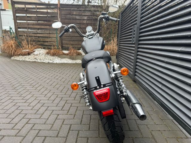 Hauptbild bild 23 HARLEY DAVIDSON XL 1200 CB Custom Limited B nur 5275 km  1. Hand