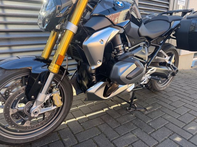 Hauptbild bild 5 BMW R 1250r Triple Black nur 4335 km | Koffer