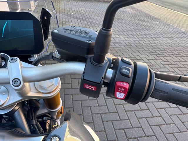 Hauptbild bild 25 BMW R 1250r Triple Black nur 4335 km | Koffer