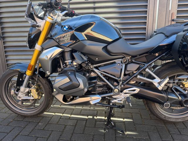 Hauptbild bild 3 BMW R 1250r Triple Black nur 4335 km | Koffer