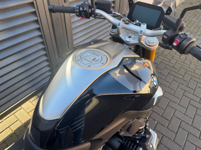 Hauptbild bild 21 BMW R 1250r Triple Black nur 4335 km | Koffer