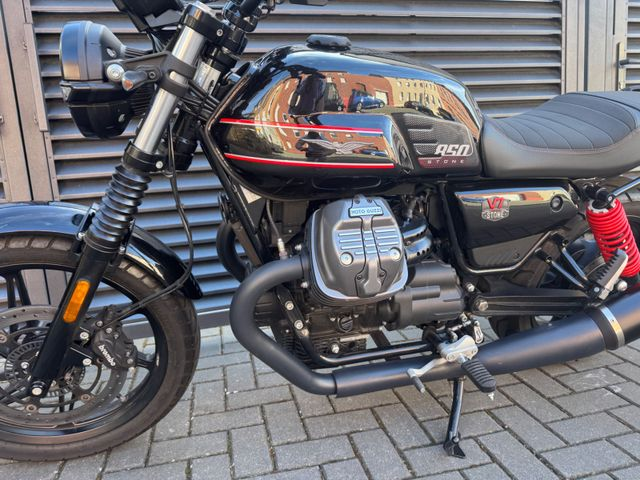 Hauptbild bild 13 MOTO GUZZI V7 Stone Special nur 6611 km