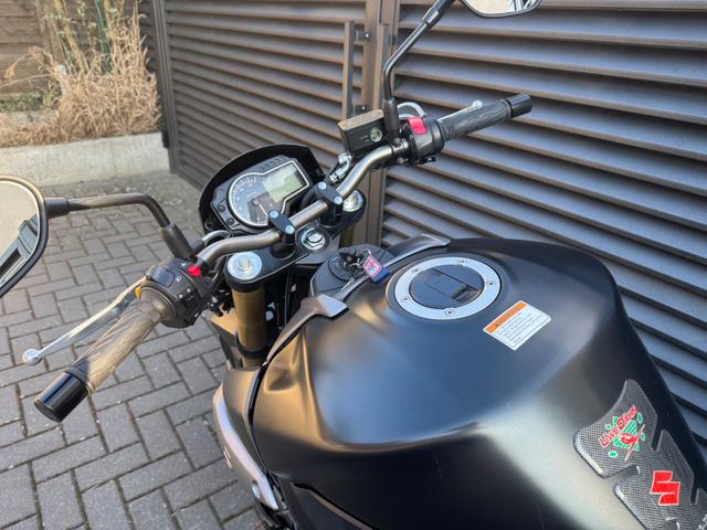 Hauptbild bild 11 SUZUKI GSR 750A | nur 12000km |  IXIL