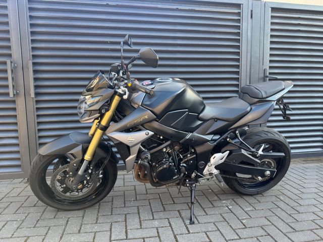Hauptbild bild 13 SUZUKI GSR 750A | nur 12000km |  IXIL