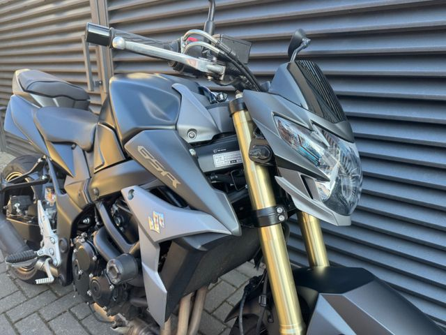 Hauptbild bild 5 SUZUKI GSR 750A | nur 12000km |  IXIL