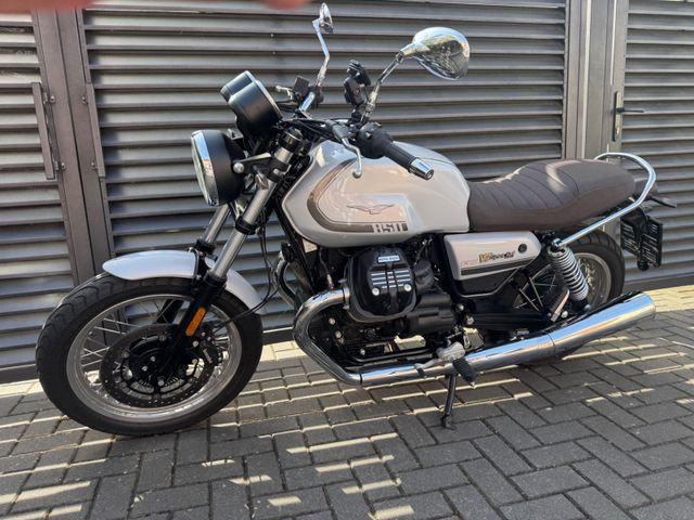 Hauptbild bild 2 MOTO GUZZI V7 Special nur 1649 km | 3,99% Finanzierung