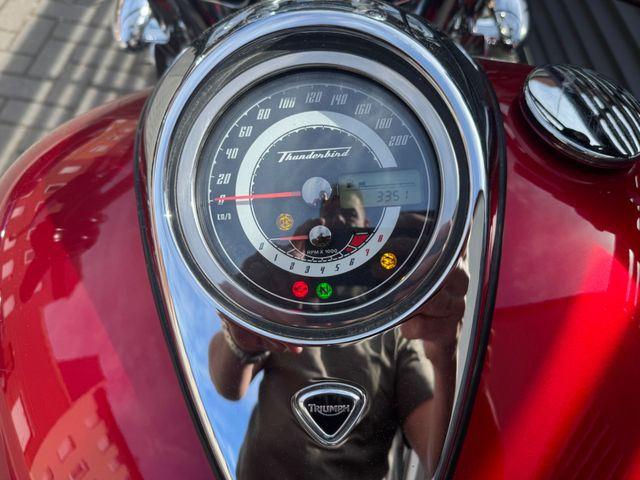 Hauptbild bild 18 TRIUMPH Thunderbird nur 3351 km |Top |3,99% Finanzierung