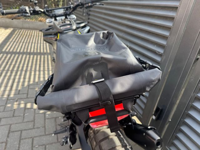 Hauptbild bild 10 HUSQVARNA Svartpilen 401  nur 3219 km