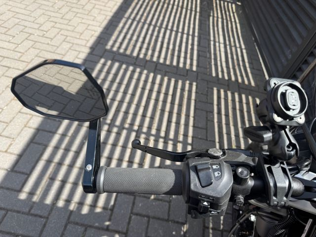 Hauptbild bild 14 HUSQVARNA Svartpilen 401  nur 3219 km