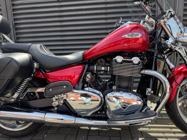 Hauptbild bild 1 TRIUMPH Thunderbird nur 3351 km | Top