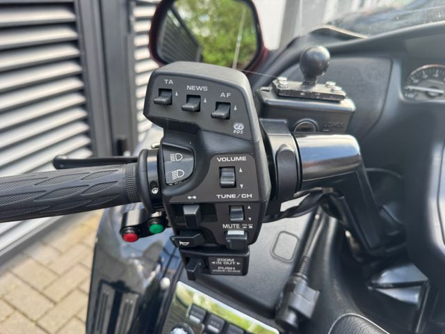 Hauptbild bild 20 HONDA GL1800 EML Martinique Trike SC 68