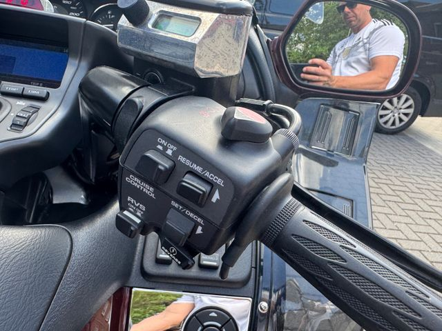 Hauptbild bild 36 HONDA GL1800 EML Martinique Trike SC 68