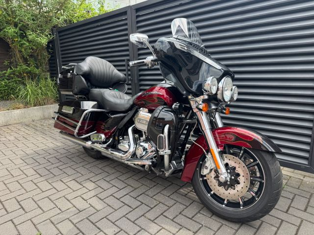 Hauptbild bild 1 HARLEY DAVIDSON FLHTCUSE Electra Glide Ultra Classic CVO