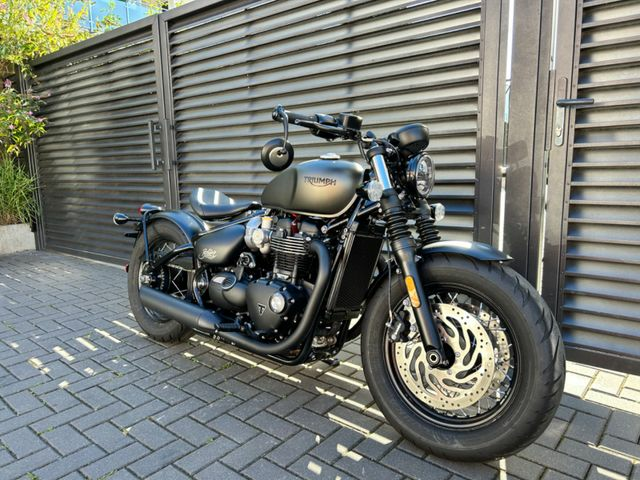 Hauptbild bild 9 TRIUMPH T120 Bonneville Bobber Black | nur 2318 km