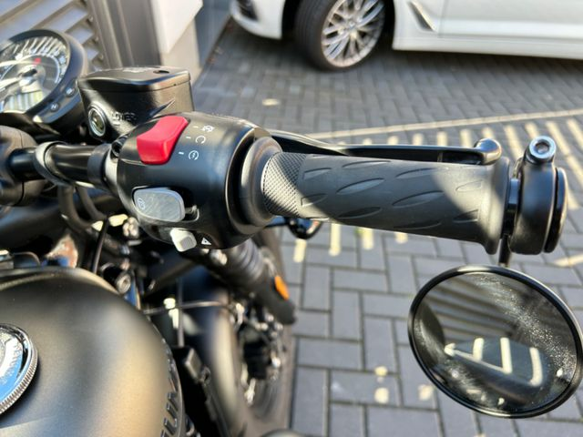 Hauptbild bild 6 TRIUMPH T120 Bonneville Bobber Black | nur 2318 km
