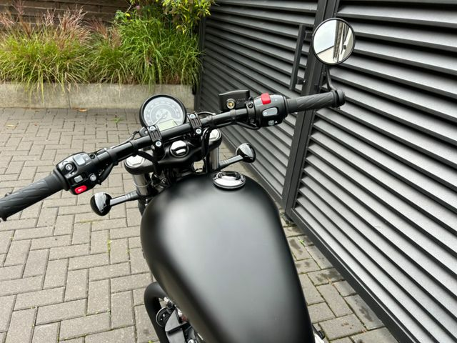 Hauptbild bild 11 TRIUMPH T120 Bonneville Bobber Black nur 1671 km