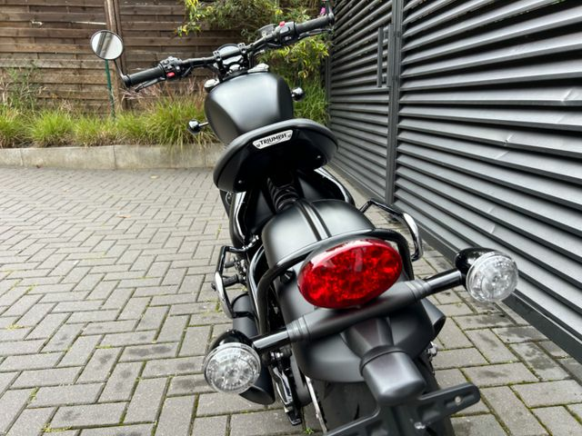 Hauptbild bild 13 TRIUMPH T120 Bonneville Bobber Black nur 1671 km