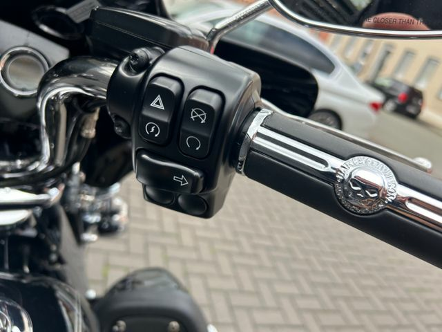 Hauptbild bild 6 HARLEY DAVIDSON Road King 107 | Jekill & Hyde